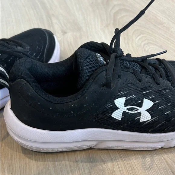 Under Armour Black Athletic Shoes with White Soles, Men’s Size 9.5 Extra Wide - Picture 5 of 6